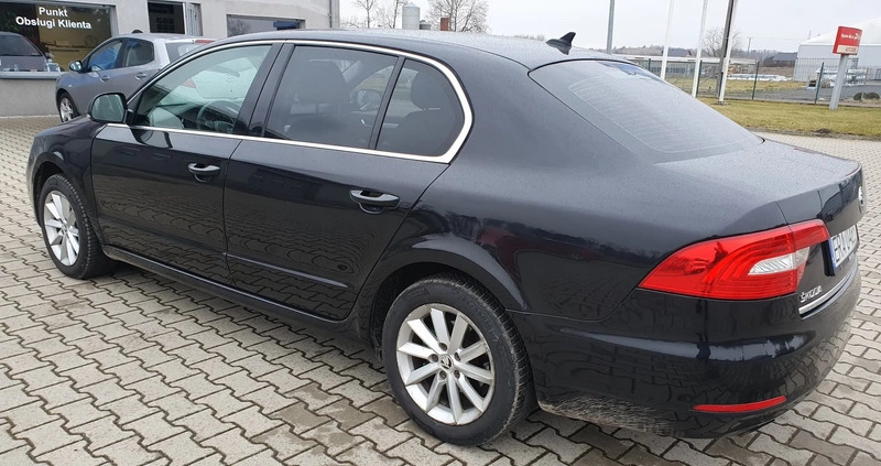 Skoda Superb cena 35000 przebieg: 288639, rok produkcji 2015 z Prochowice małe 37